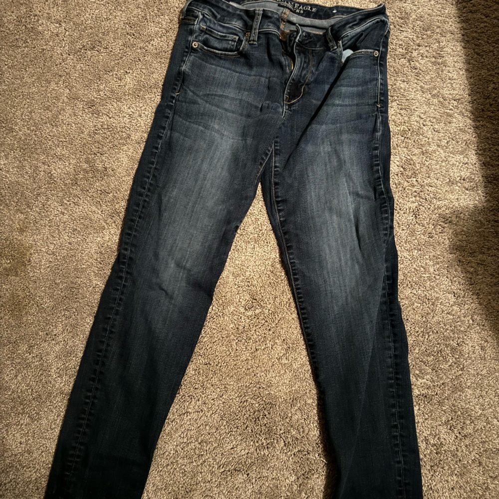 Women’s American Eagle preowned skinny jeans